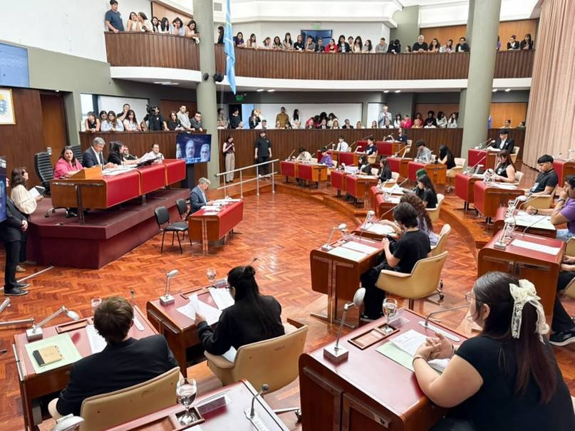 Lección de democracia: 150 jóvenes sesionaron en Chubut