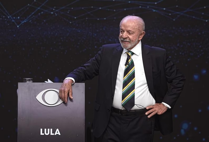 ¡Cumbre de estrellas con Lula: Hollywood y el cine enfrentan a Bolsonaro!